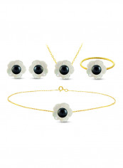 18 Karat Solid Yellow Gold Mother Of Pearl Shell With 4 mm Pearl Jewellery Set