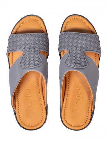 Textured Arabic Sandals Grey
