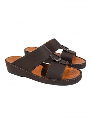 Horseshoe Embellished Arabic Sandals Brown