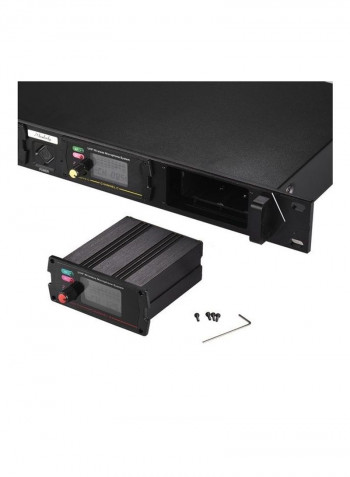 Wireless Microphone System Includes 4 Headset Microphones With Bodypack Transmitter And Rack Mount Receiver
