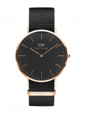 Men's Classic Analog Wrist Watch DW00100148