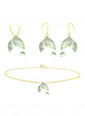 18 Karat Gold Dolphin Shape Jewellery Set