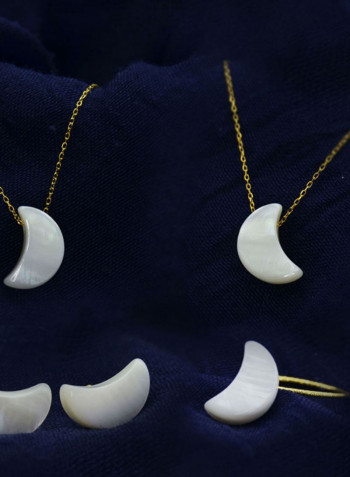 18 Karat Gold Crescent Shape Mother Of Pearl Jewellery Set
