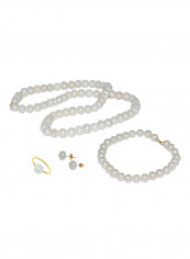 18 Karat Gold Pearl Strand 4 Piece Jewellery Set