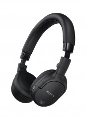 Digital Noise-Canceling Over-Ear Headphones Black reviews Digital Noise-Canceling Over-Ear Headphones Black