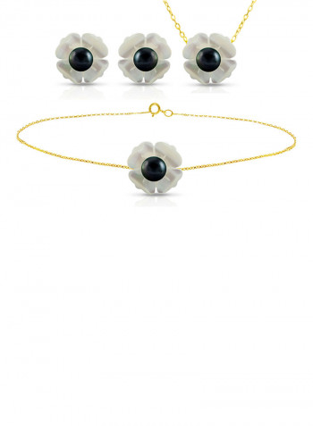 18 Karat Solid Yellow Gold 13 mm Mother Of Pearl Flower Shape With 4 mm Pearl Jewellery Set