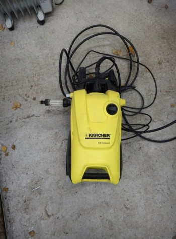 High Pressure Washer With Accessories Yellow/Black 57.6x39x31.4cm