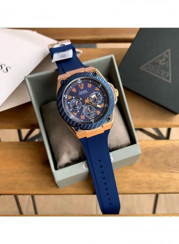 Men's Rubber Chronograph Watch W1049G2