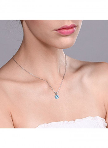 14 Karat White Gold Pendant Necklace