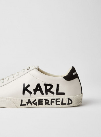 Logo Printed Contrasting Heel Low Top Sneaker أبيض