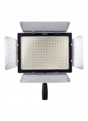 YN-600L II Studio Photography LED Light With Wireless Controller Kit 26x19x4centimeter Silver/Black