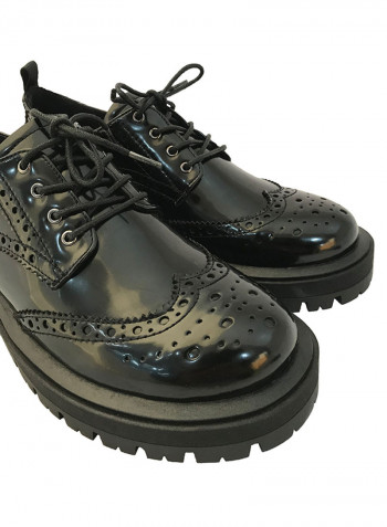 Lace-Up Oxford Shoes Black