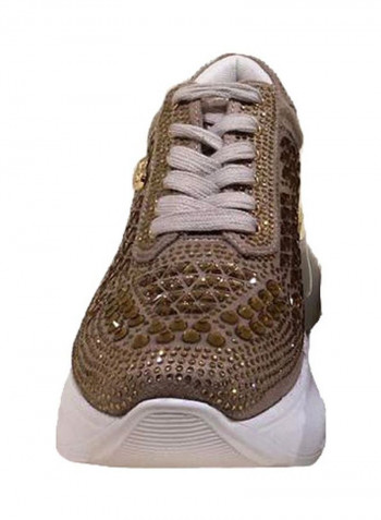 حذاء رياضي برقبة منخفضة مزود برباط Micro Beige