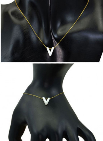18 Karat Gold V Letter Mother Of Pearl Jewellery Set