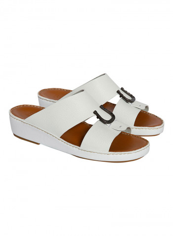 Horseshoe Embellished Arabic Sandals White