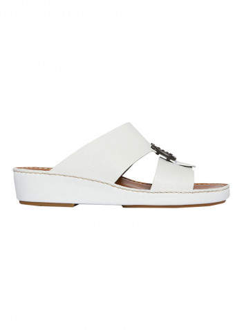 Horseshoe Embellished Arabic Sandals White