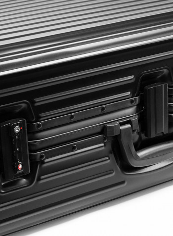 29-Inch Boulder Superior Full Aluminium Ultra-Light Hardside Expandable Built-In TSA Lock Zipperless Luggage With Spinner Wheels أسود