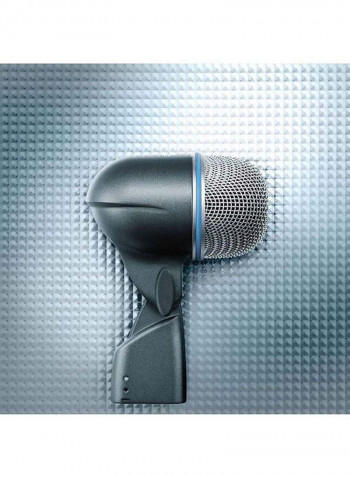 Supercardioid Dynamic Kick Drum Microphone with High Output Neodymium Element BETA 52A black