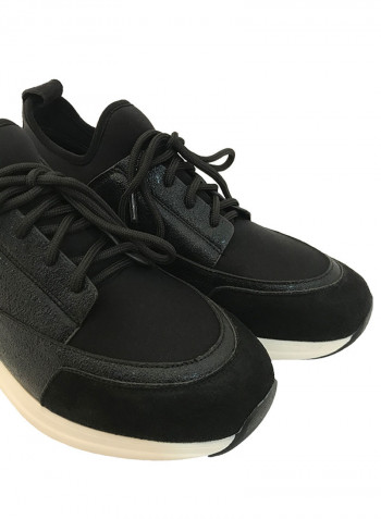 Lace-Up Low Top Sneakers Black