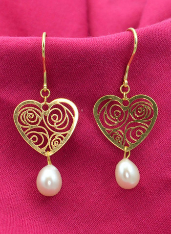 18 Karat Solid Yellow Gold Heart With 7 mm Drop Pearl Earrings