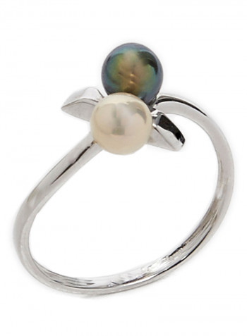 18 Karat White Gold Freshwater Pearls Ring