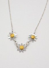 Flower Model Gold Necklace