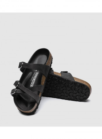 Comfortable Strap Sandal أسود
