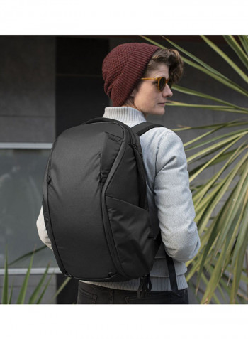 Everyday Zippered Backpack V2 20L Black