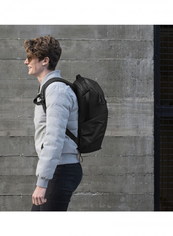 Everyday Zippered Backpack V2 20L Black