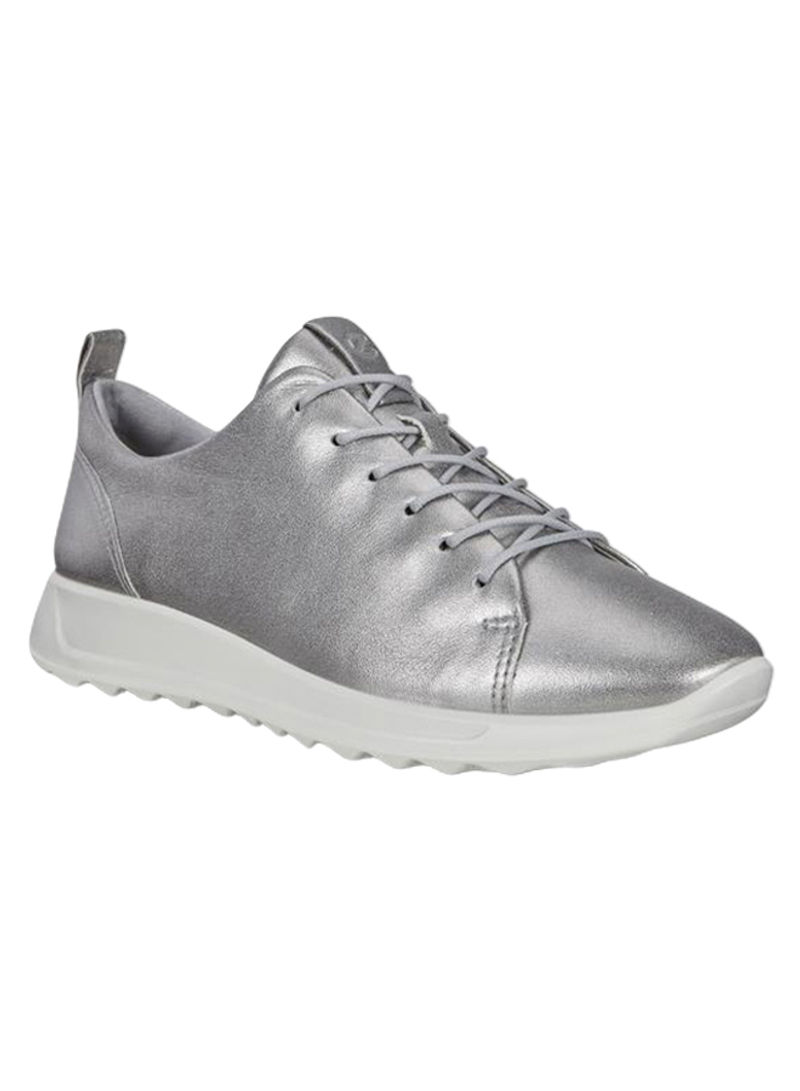 Flexure Runner Lace-Up Sneakers Metalic