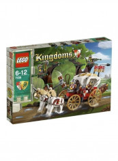 Castle King's Carriage Ambush Building Toys Set