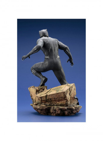 The Defenders Iron Fist Statue/Bobblehead