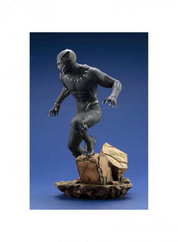 The Defenders Iron Fist Statue/Bobblehead