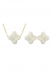 18 Karat Gold Plum Flower Shape Mother Of Pearl Jewellery Set