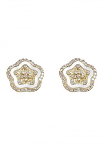 18 Karat Gold Exquisite Design Stud Earrings Gold