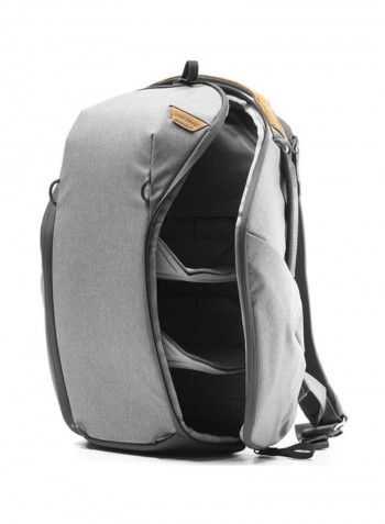 Everyday Zipperd Backpack 15L Ash