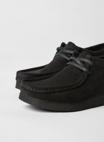 Wallabee 2 Suede Moccasins Black