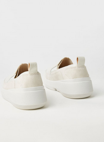 Tri Flash Step Slip-Ons White