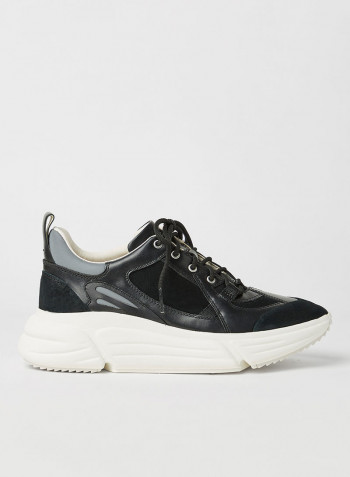 Tricomet Sneakers Black