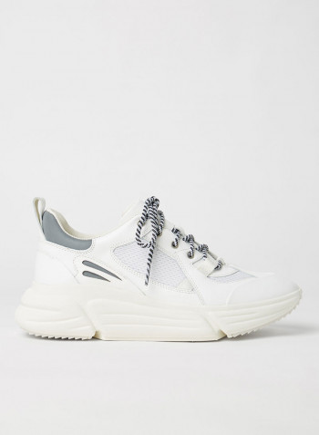 Tricomet Sneakers White