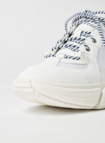 Tricomet Sneakers White