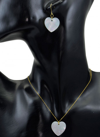 18 Karat Gold Heart Shape Mother Of Pearl Pendant Necklace And Earrings Set