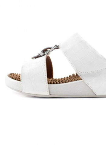 Japanese Massager Musashi Sandals Brown/White