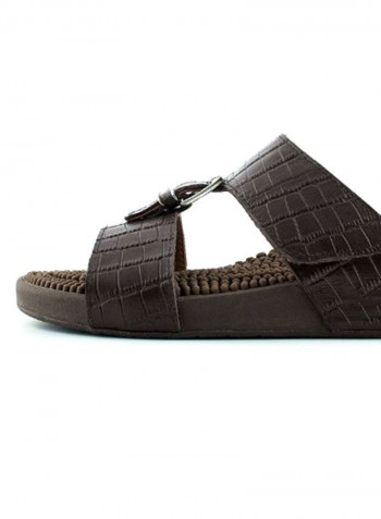 Japanese Massager Musashi Sandals Brown
