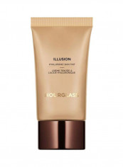 Illusion Hyaluronic Skin Tint Light Medium Golden Undertone