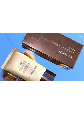 Illusion Hyaluronic Skin Tint Light Medium Golden Undertone