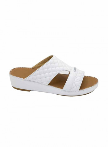 Carlo Arabic Footwear 1393 Size 6 White
