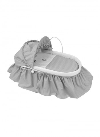 Basket With Frills And Hood
