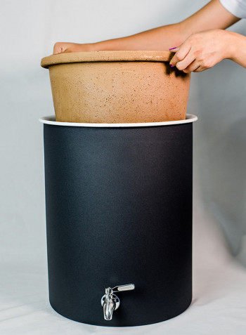 All-Natural Water Filter Black