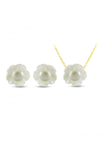 Set f 2 18 Karat Gold Mother Of Pearl Shell With Pearl Necklace and Earrings